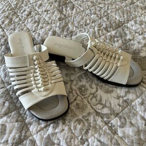 Easy street women’s sandals, size 6.5 WW